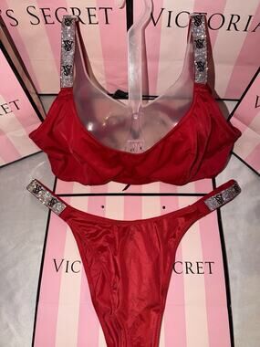 Victorias Secret Shine Strap Bra Bralette Satin Unlined Very Sexy Red Large